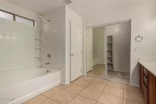 11241 W Davis Ln, Avondale, AZ 85323 - Photo 17