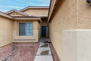 11241 W Davis Ln, Avondale, AZ 85323 - Photo 5