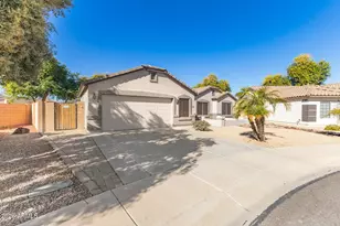 16208 N 174th Ct, Surprise, AZ 85388 - Photo 5