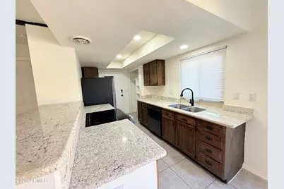 10420 N 11th Street #3, Phoenix, AZ 85020 - Photo 9