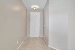 3825 W Desert Creek Ln, Phoenix, AZ 85086 - Photo 5