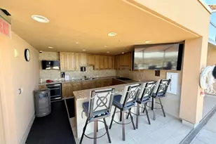 7181 E Camelback Rd, Scottsdale, AZ 85251 - Photo 21