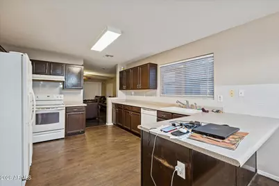 2233 W Alta Vista Road, Phoenix, AZ 85041 - Photo 9