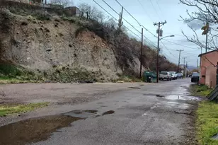 728 W Sullivan St, Miami, AZ 85539 - Photo 7