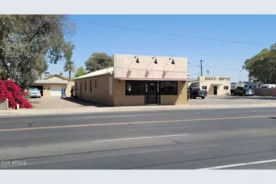 824 E Monroe Avenue, Buckeye, AZ 85326 - Photo 1