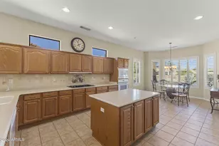16935 W Desert Blossom Way, Surprise, AZ 85387 - Photo 11