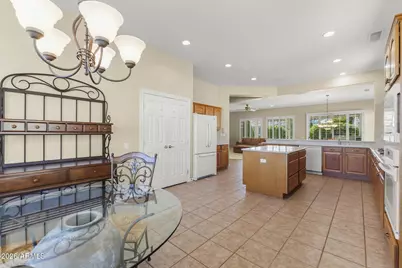 16935 W Desert Blossom Way, Surprise, AZ 85387 - Photo 13
