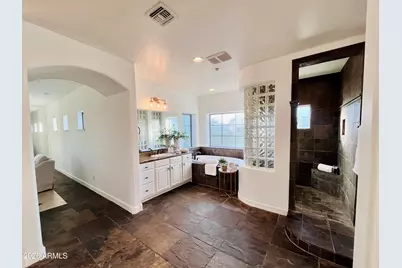 12406 W Morning Vista Lane, Peoria, AZ 85383 - Photo 35