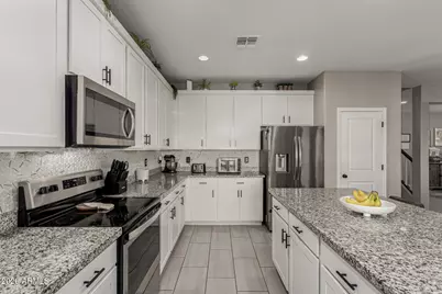 10622 W Crown King Road, Tolleson, AZ 85353 - Photo 13