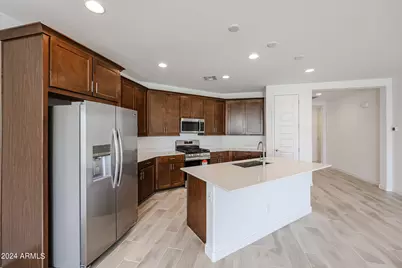 7680 W Honeysuckle Drive, Peoria, AZ 85383 - Photo 5