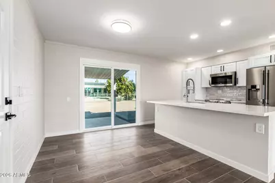 11016 W Sun City Boulevard, Sun City, AZ 85351 - Photo 5