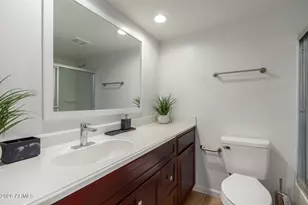 3601 W Tierra Buena Ln, Phoenix, AZ 85053 - Photo 17