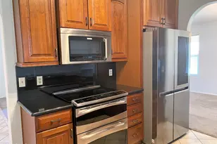 4057 E Wescott Dr, Phoenix, AZ 85050 - Photo 9