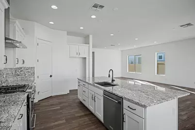 8032 E June Circle, Mesa, AZ 85207 - Photo 11