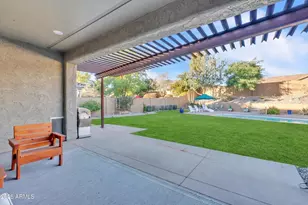 1610 W Blaylock Dr, Phoenix, AZ 85085 - Photo 37