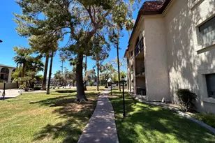 3033 E Devonshire Ave, Phoenix, AZ 85016 - Photo 9