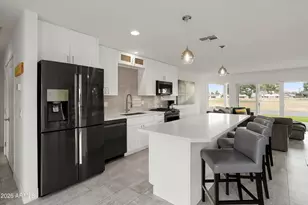 11421 N 110th Dr, Sun City, AZ 85351 - Photo 15