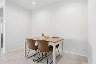 25088 N 186th Ln, Wittmann, AZ 85361 - Photo 11