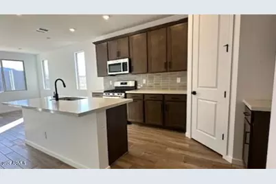 22385 W Irma Lane, Surprise, AZ 85387 - Photo 5