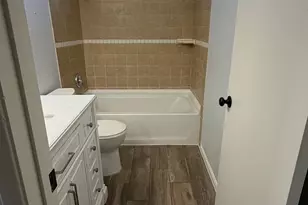 3426 W Juniper Ave W, Phoenix, AZ 85053 - Photo 9