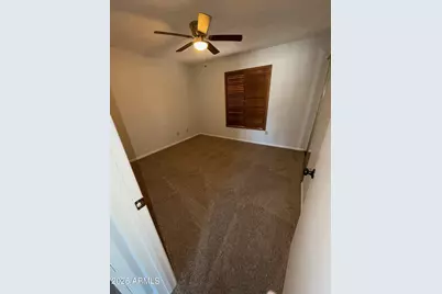 3426 W Juniper Avenue W, Phoenix, AZ 85053 - Photo 7