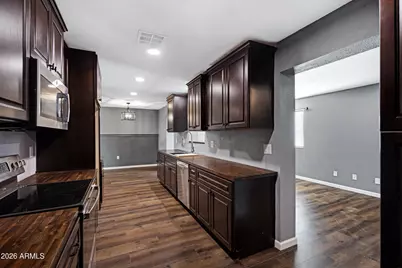 10013 W Mission Lane, Sun City, AZ 85351 - Photo 13