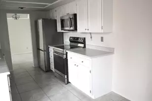 4303 E Cactus Rd, Phoenix, AZ 85032 - Photo 5