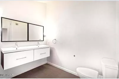 1530 S River Drive, Tempe, AZ 85281 - Photo 11