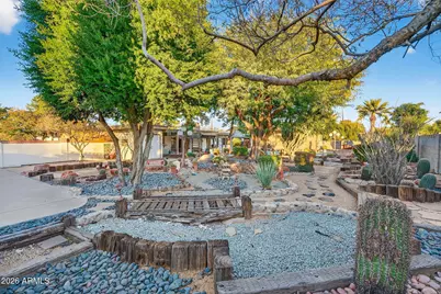 5539 E Sweetwater Avenue, Scottsdale, AZ 85254 - Photo 13