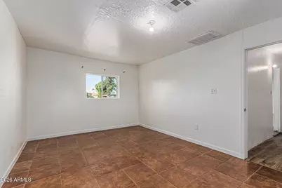 4805 S 35th Drive, Phoenix, AZ 85041 - Photo 15