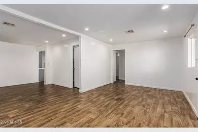 4805 S 35th Drive, Phoenix, AZ 85041 - Photo 7