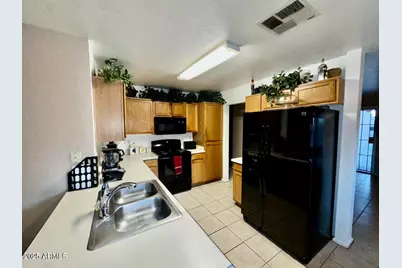 10705 W Montecito Avenue, Phoenix, AZ 85037 - Photo 5