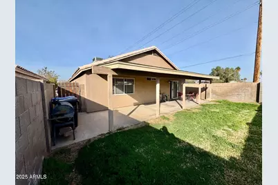 10705 W Montecito Avenue, Phoenix, AZ 85037 - Photo 15