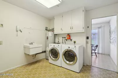 9706 W Long Hills Drive, Sun City, AZ 85351 - Photo 11