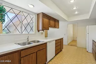 9706 W Long Hills Dr, Sun City, AZ 85351 - Photo 7