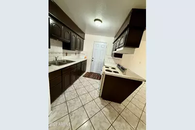 29 E Euclid Avenue, Phoenix, AZ 85042 - Photo 7