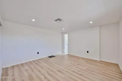 437 E Annette Drive, Phoenix, AZ 85022 - Photo 7