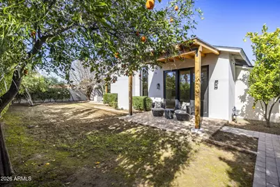 3727 E Clarendon Avenue, Phoenix, AZ 85018 - Photo 11