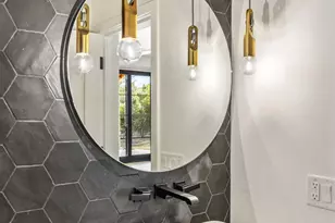 3727 E Clarendon Ave, Phoenix, AZ 85018 - Photo 9