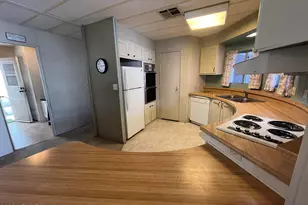 10960 N 67th Ave, Glendale, AZ 85304 - Photo 9