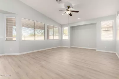 3230 S 74th Lane, Phoenix, AZ 85043 - Photo 3