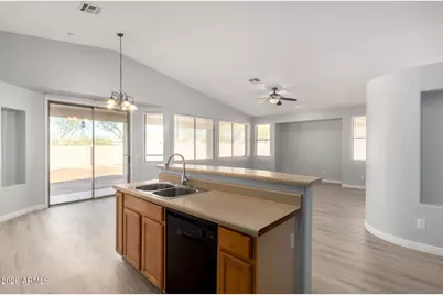 3230 S 74th Lane, Phoenix, AZ 85043 - Photo 11