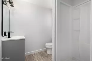 2050 W Dunlap Ave, Phoenix, AZ 85021 - Photo 9