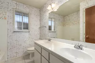 650 E Malibu Dr, Tempe, AZ 85282 - Photo 19