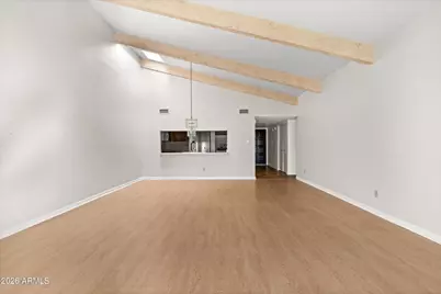 2717 E Shaw Butte Drive, Phoenix, AZ 85028 - Photo 9