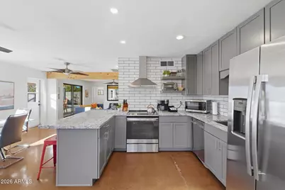 8335 E Weldon Avenue, Scottsdale, AZ 85251 - Photo 9