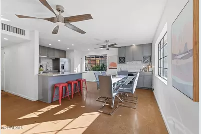 8335 E Weldon Avenue, Scottsdale, AZ 85251 - Photo 5