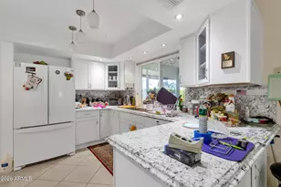 10705 W Camelot Cir, Sun City, AZ 85351 - Photo 7