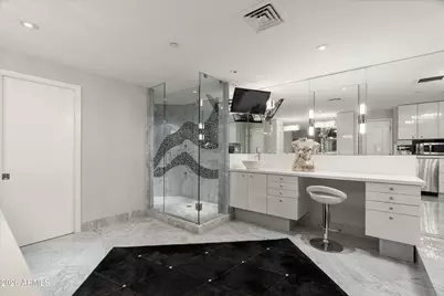 1040 E Osborn Road #1901, Phoenix, AZ 85014 - Photo 19