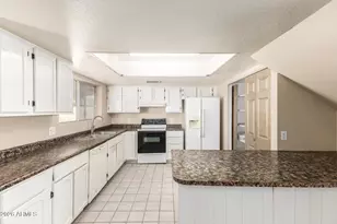 12812 N 38th Way, Phoenix, AZ 85032 - Photo 11